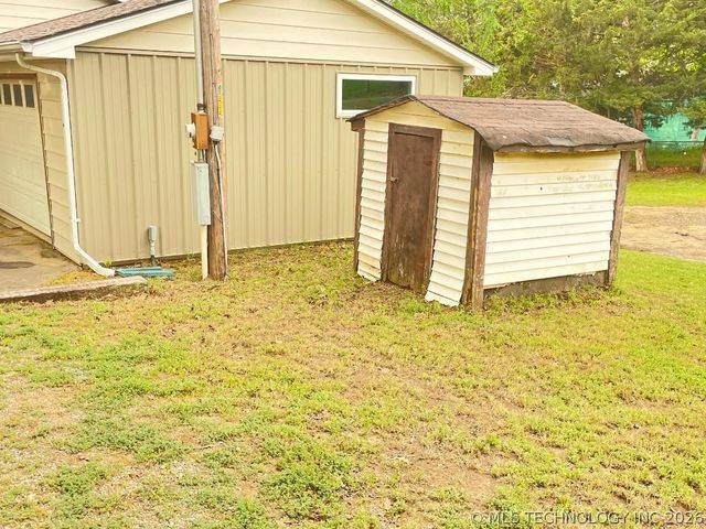 429728 E 1147 Road, Porum, OK 74455