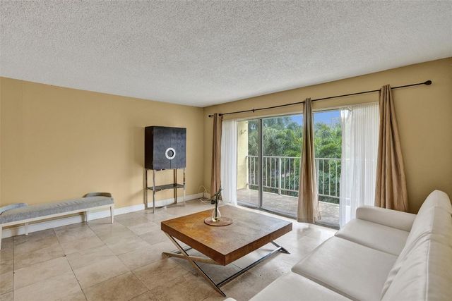 200 178th Drive 309, Sunny Isles Beach, FL 33160
