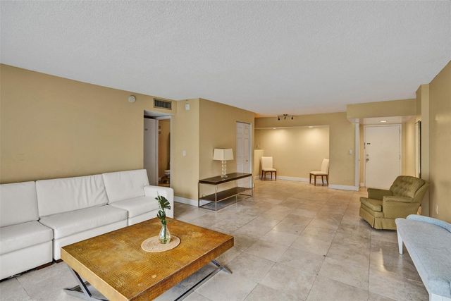 200 178th Drive 309, Sunny Isles Beach, FL 33160