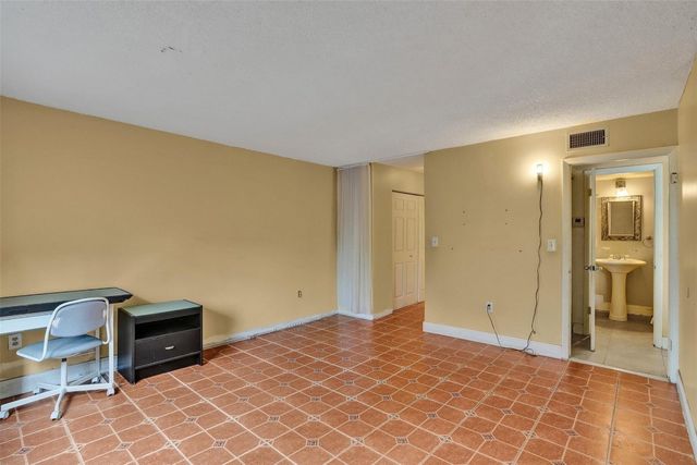 200 178th Drive 309, Sunny Isles Beach, FL 33160