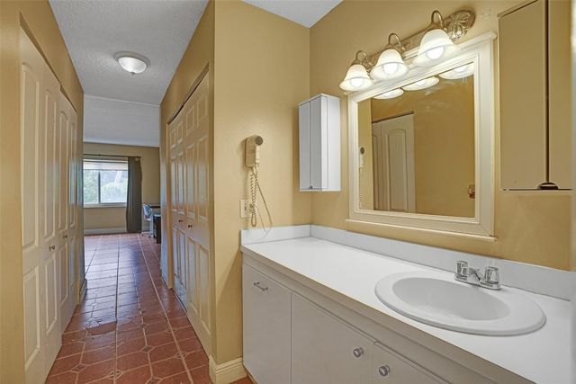 200 178th Drive 309, Sunny Isles Beach, FL 33160