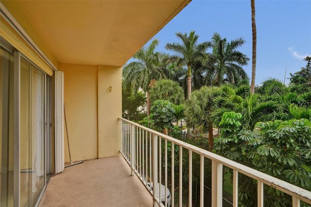 200 178th Drive 309, Sunny Isles Beach, FL 33160