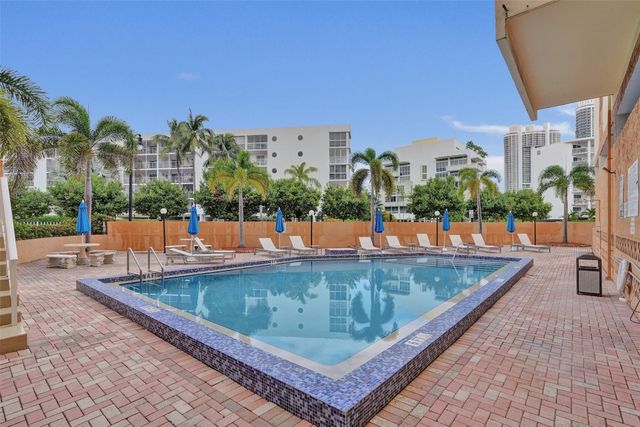 200 178th Drive 309, Sunny Isles Beach, FL 33160