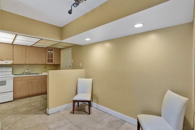 200 178th Drive 309, Sunny Isles Beach, FL 33160