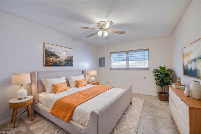 63 Tangelo CT, Lehigh Acres, FL 33936