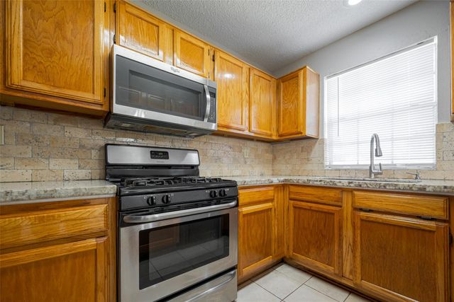 3002 Old Fort Road, Sugar Land, TX 77479