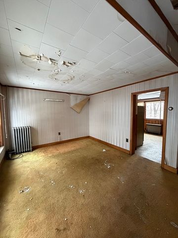 6 Glover Ct, Boston, MA 02127