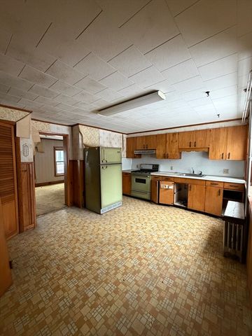 6 Glover Ct, Boston, MA 02127