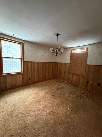 6 Glover Ct, Boston, MA 02127