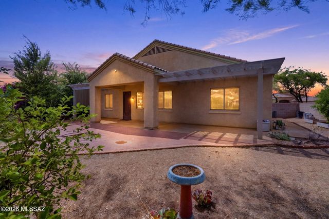 15044 N Rugged Lark Drive, Tucson, AZ 85739