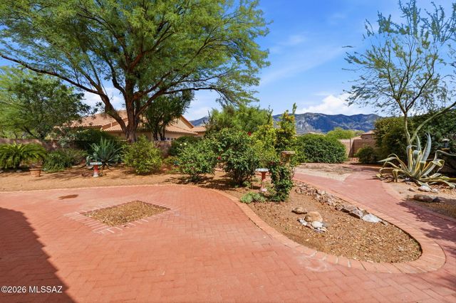 15044 N Rugged Lark Drive, Tucson, AZ 85739