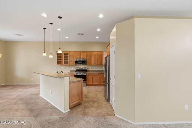 15044 N Rugged Lark Drive, Tucson, AZ 85739