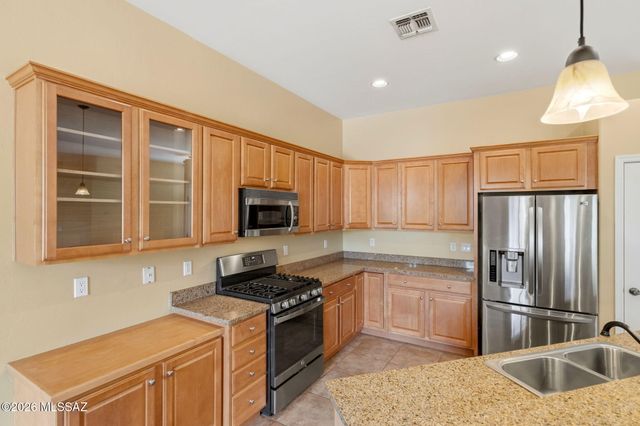 15044 N Rugged Lark Drive, Tucson, AZ 85739