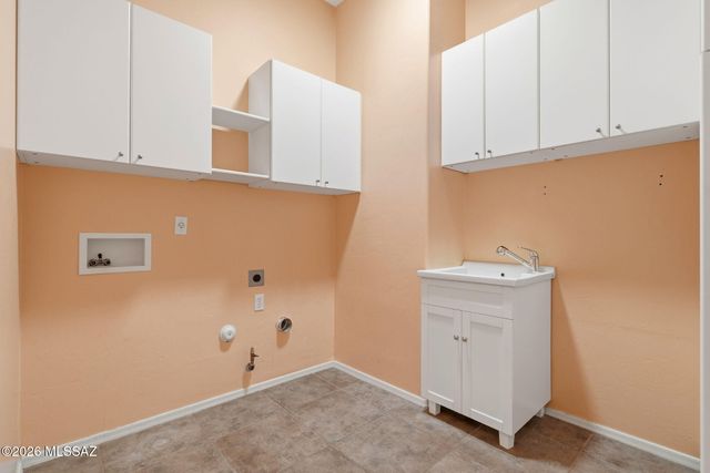 15044 N Rugged Lark Drive, Tucson, AZ 85739