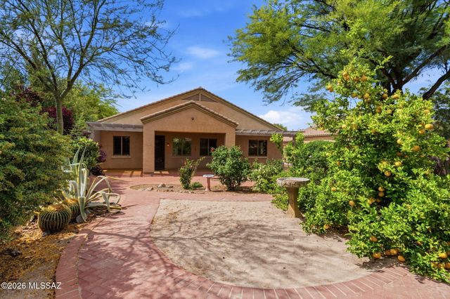 15044 N Rugged Lark Drive, Tucson, AZ 85739