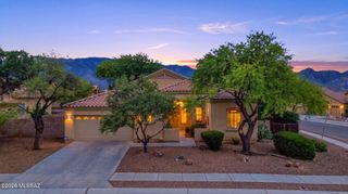 15044 N Rugged Lark Drive, Tucson, AZ 85739