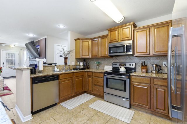 3380 Garden Club Dr, Bryant, AR 72022