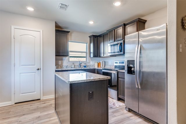 201 Cattlemans Creek Road, Newark, TX 76071