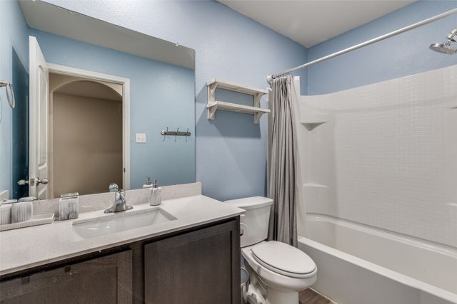 201 Cattlemans Creek Road, Newark, TX 76071