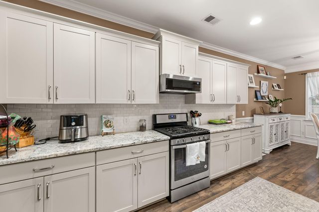 427 Whispering Breeze Lane, Summerville, SC 29486