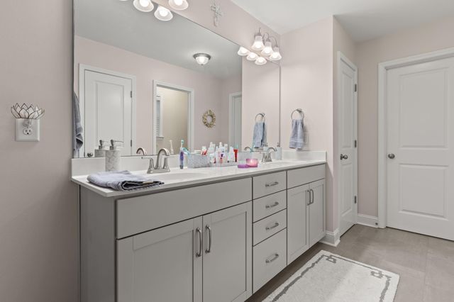427 Whispering Breeze Lane, Summerville, SC 29486