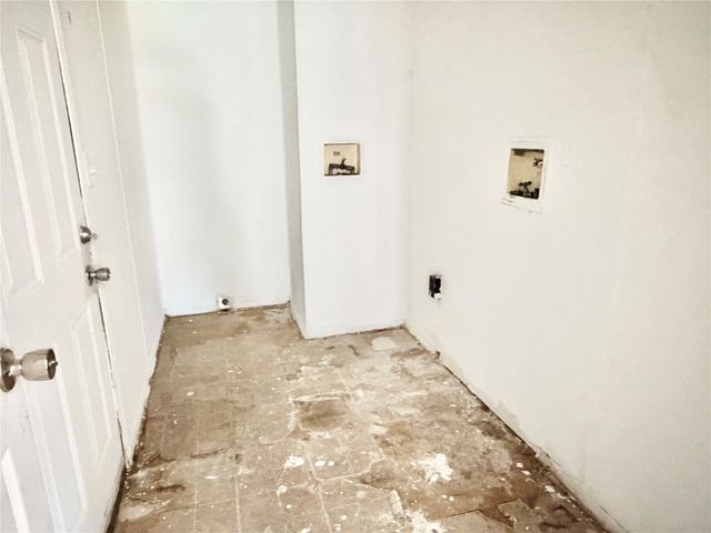 2021 S Weatherford Road, Midlothian, TX 76065