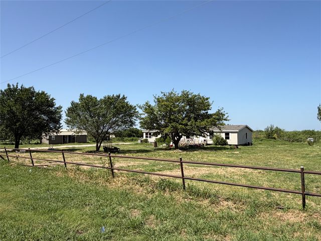 2021 S Weatherford Road, Midlothian, TX 76065