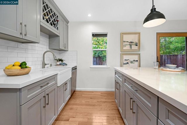4219 Cheshire Dr, Concord, CA 94521
