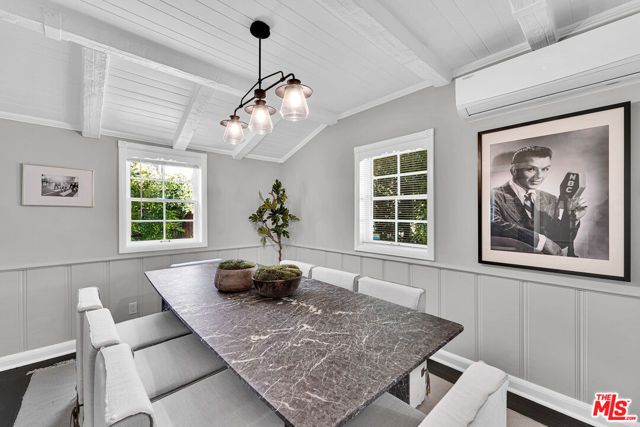 560 N CROFT Avenue, West Hollywood, CA 90048