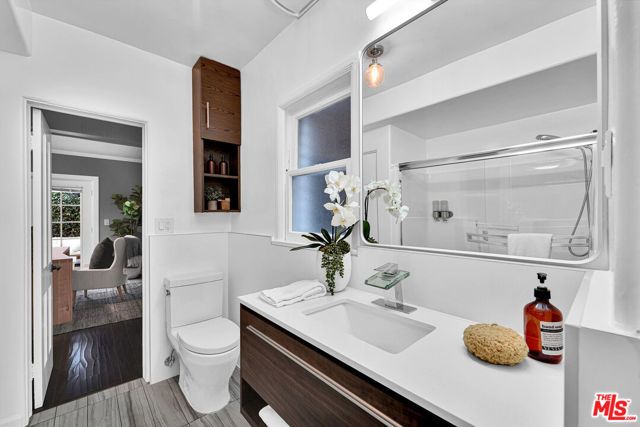 560 N CROFT Avenue, West Hollywood, CA 90048