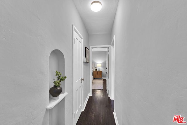 560 N CROFT Avenue, West Hollywood, CA 90048