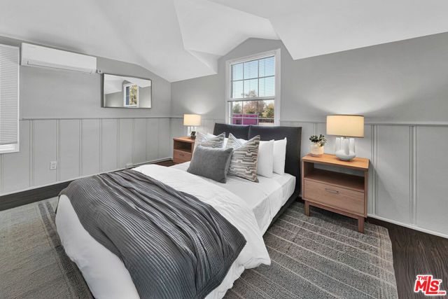 560 N CROFT Avenue, West Hollywood, CA 90048