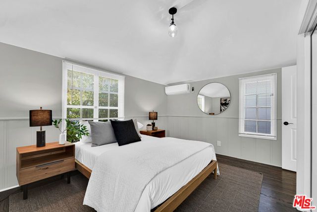 560 N CROFT Avenue, West Hollywood, CA 90048