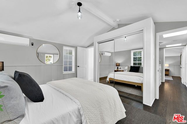 560 N CROFT Avenue, West Hollywood, CA 90048