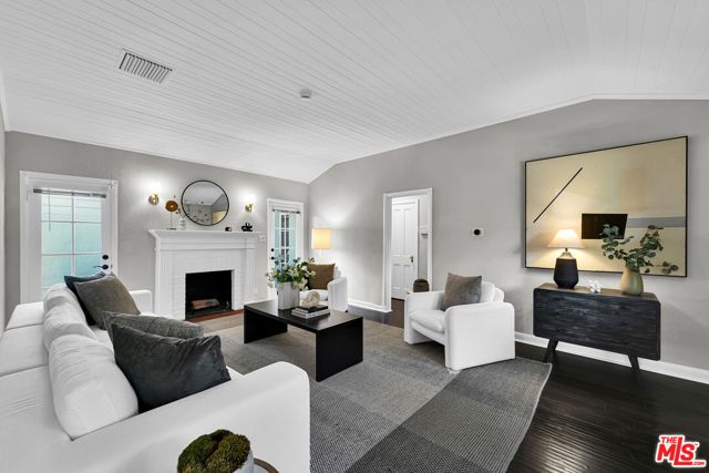 560 N CROFT Avenue, West Hollywood, CA 90048