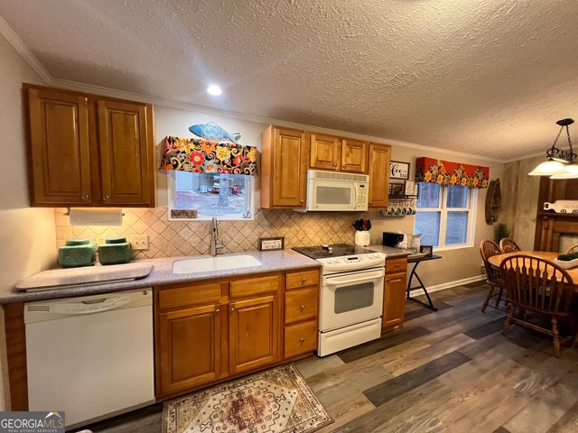 64 Bay Pt, Sparta, GA 31087