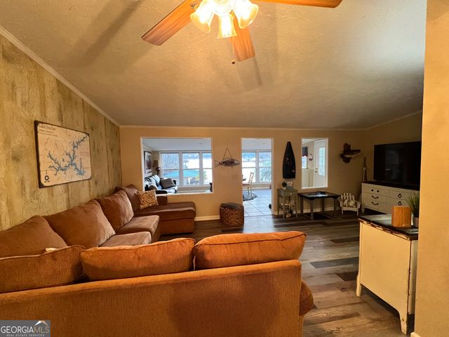 64 Bay Pt, Sparta, GA 31087