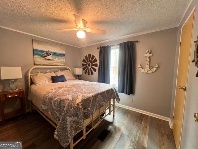 64 Bay Pt, Sparta, GA 31087