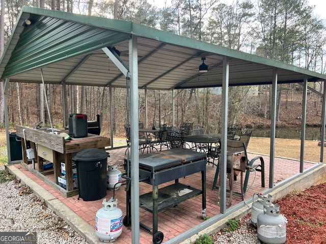 64 Bay Pt, Sparta, GA 31087