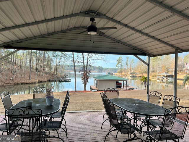 64 Bay Pt, Sparta, GA 31087
