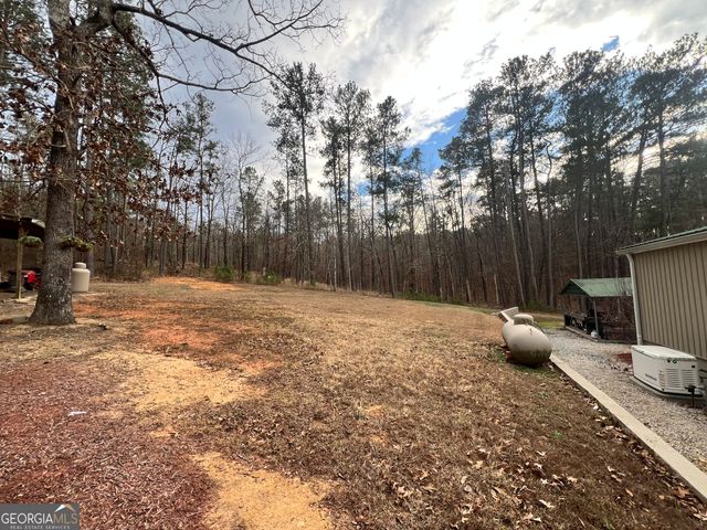 64 Bay Pt, Sparta, GA 31087