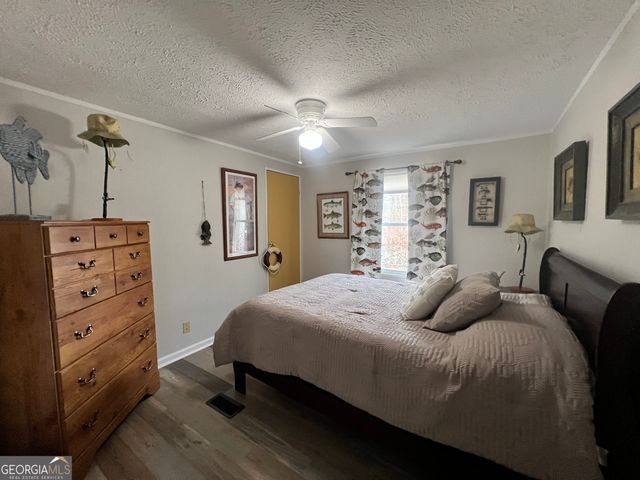 64 Bay Pt, Sparta, GA 31087