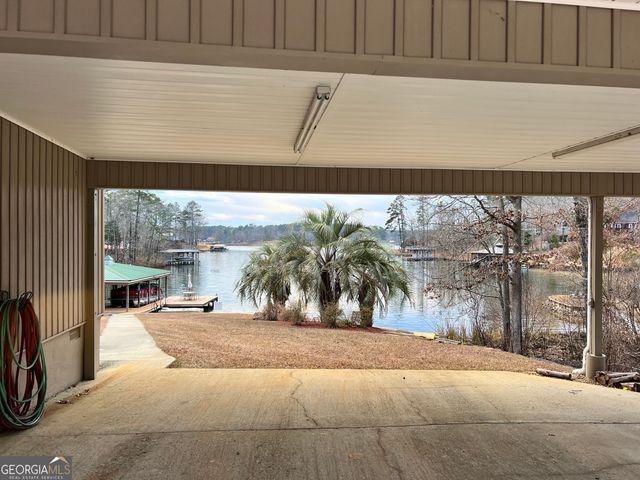64 Bay Pt, Sparta, GA 31087