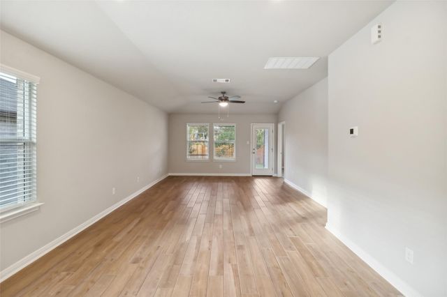 825 Sun Grove TRL, Georgetown, TX 78628
