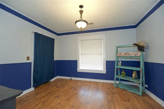 213 CLEMENTS, Gainesville, TX 76240