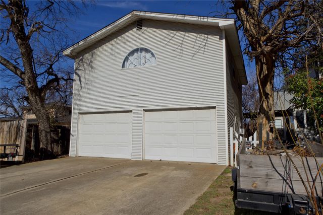 213 CLEMENTS, Gainesville, TX 76240