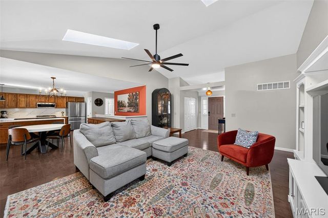 1701 Renoir Drive, O'fallon, MO 63368