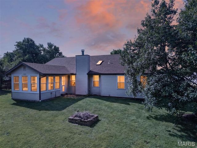 1701 Renoir Drive, O'fallon, MO 63368