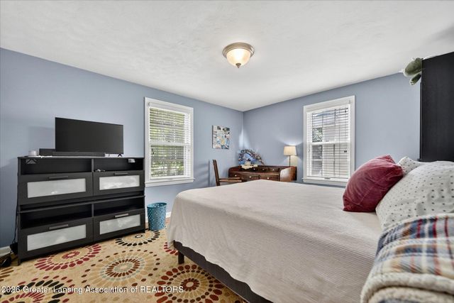 221 Kensington Road, East Lansing, MI 48823