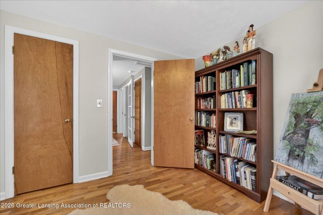 221 Kensington Road, East Lansing, MI 48823